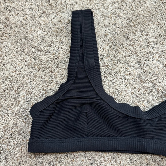 It’s Now Cool 90s Frame Crop Bikini Top—L - Picture 2 of 7